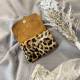 PORTE MONNAIE EN CUIR LEOPARD 